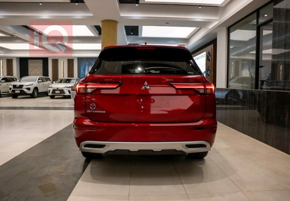 ميتسوبيشي اوتلاندر